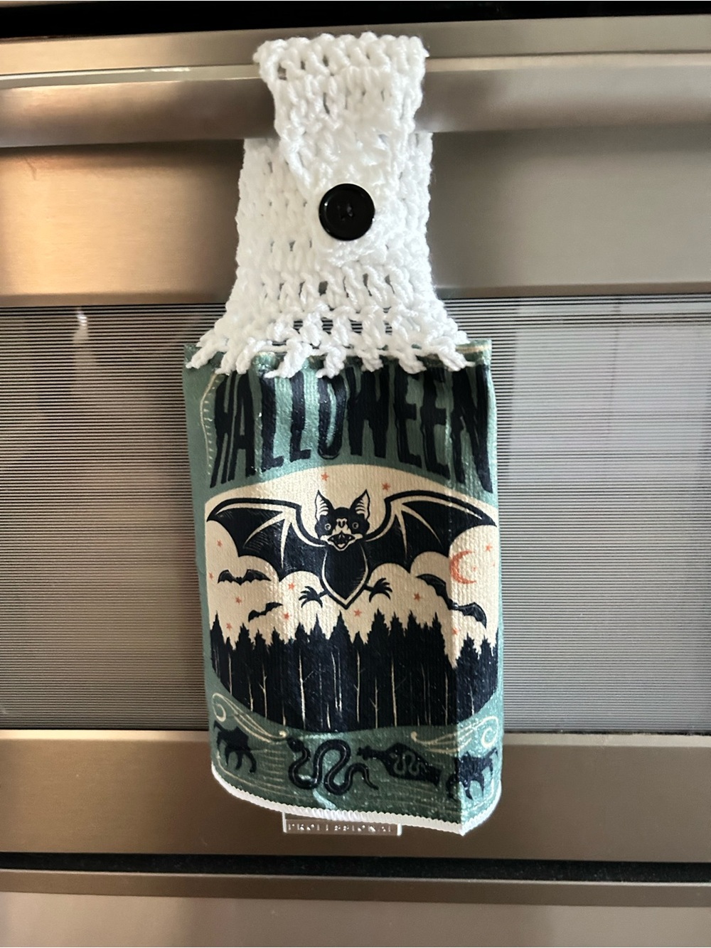 Hand Crafted Halloween Bat Black and Green Hanging Kitchen Hand Towel - Picture 5 of 8